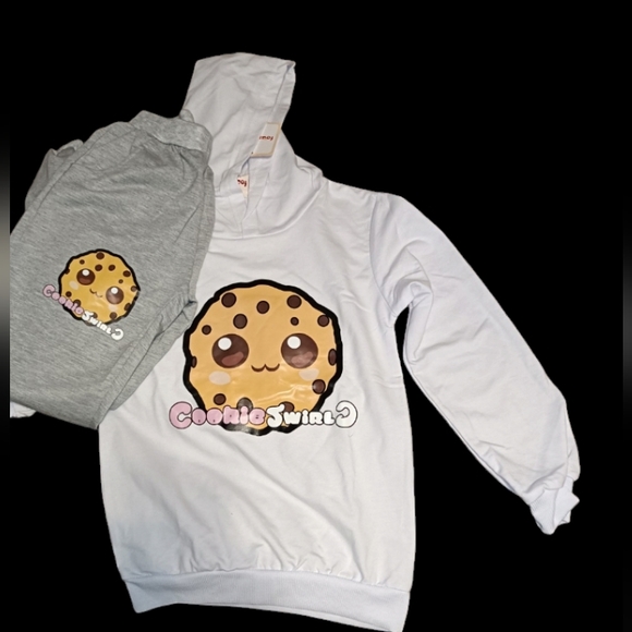 Cookie Swirl C Girls Merch Set - Picture 2 of 4